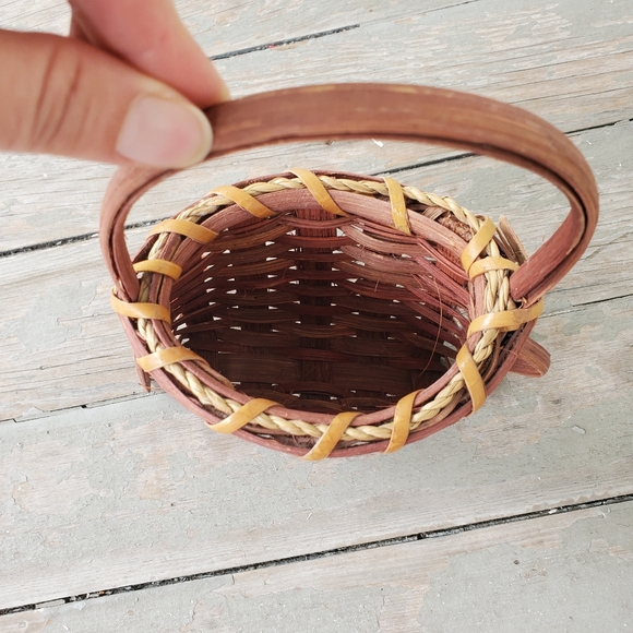Wicker Basket 4"x6" Vintage Rattan Boho Raffia Straw Small Handle Cottagecore - Picture 2 of 12